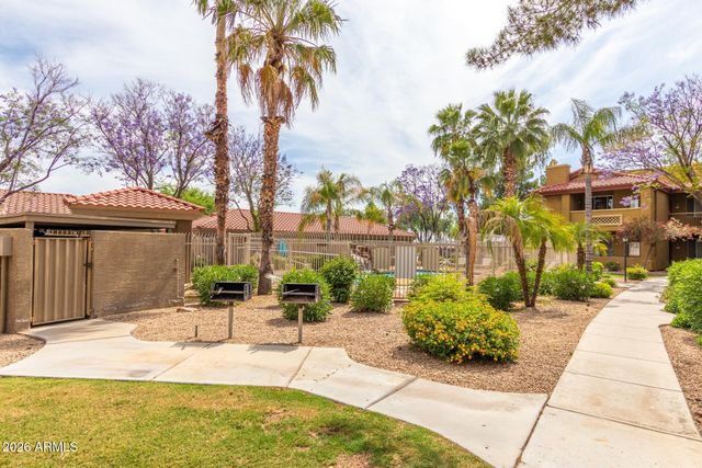 2929 W YORKSHIRE Drive 1120, Phoenix, AZ 85027