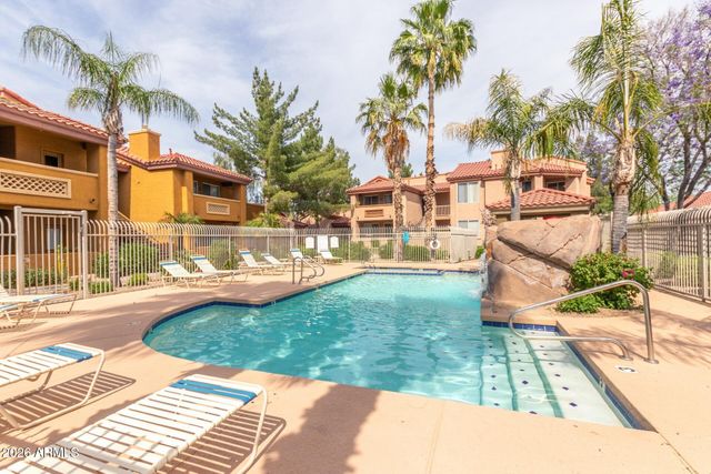 2929 W YORKSHIRE Drive 1120, Phoenix, AZ 85027