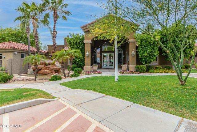 2929 W YORKSHIRE Drive 1120, Phoenix, AZ 85027