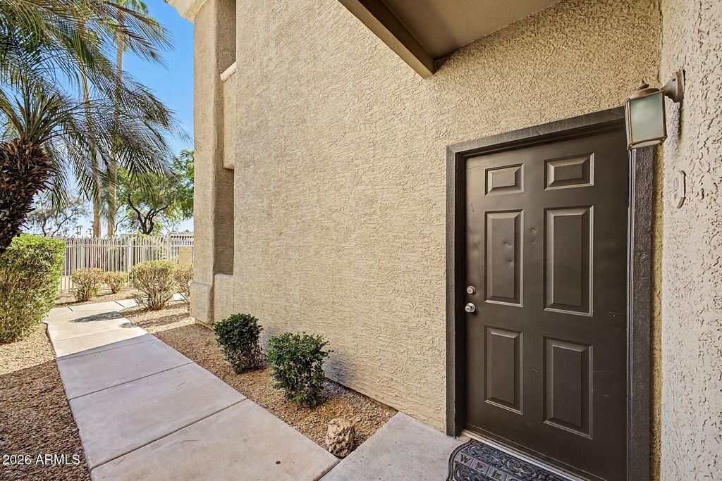 2929 W YORKSHIRE Drive 1120, Phoenix, AZ 85027 — photo 4