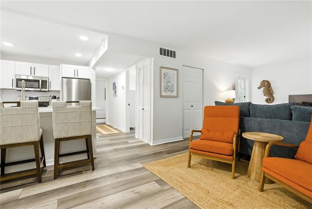 1799 N HIGHLAND AVENUE 143, Clearwater, FL 33755