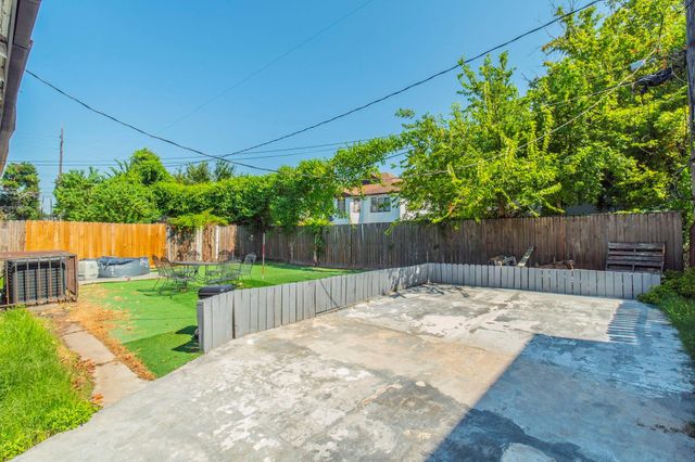 2613 & 2615 Isabella Street, Houston, TX 77004