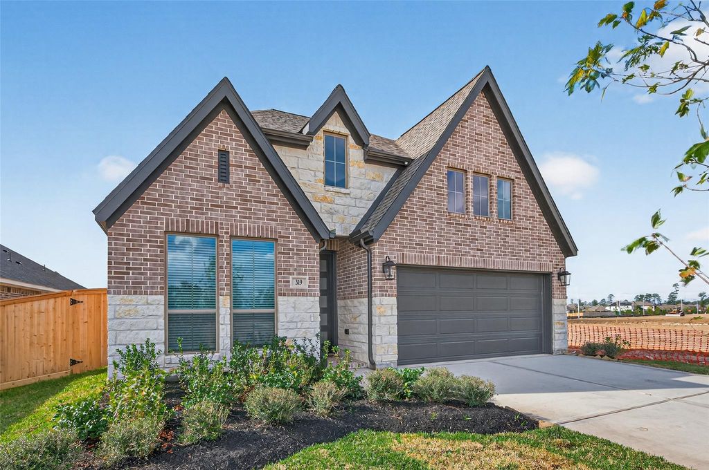 319 Silver Sage, Conroe, TX 77304