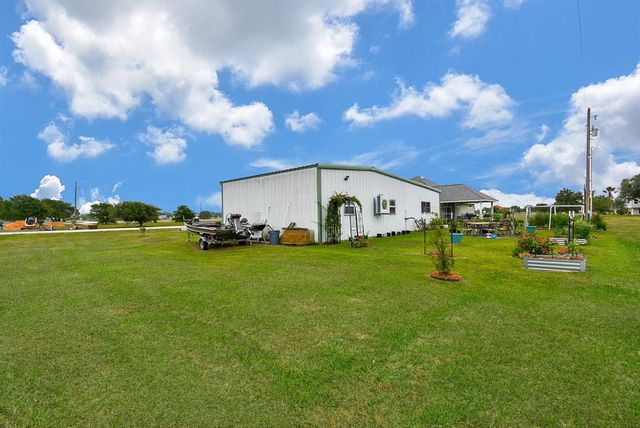 56 Buckskin Drive, Palacios, TX 77465