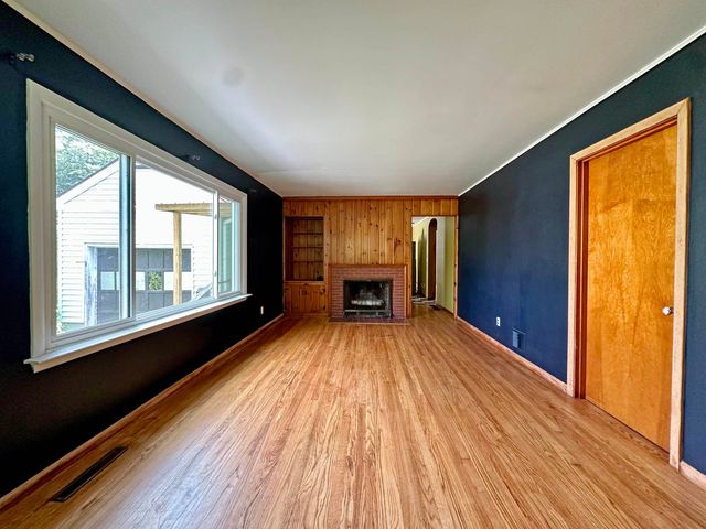 145 Belmont Avenue, Brattleboro, VT 05301