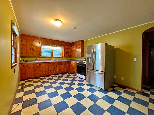 145 Belmont Avenue, Brattleboro, VT 05301