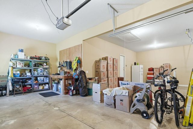527 Chestnut Hills Parkway, Fort Wayne, IN 46814