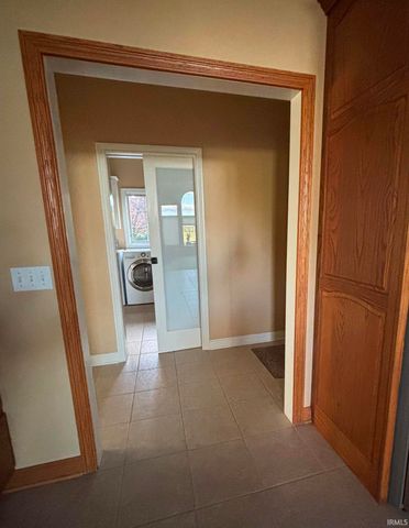 527 Chestnut Hills Parkway, Fort Wayne, IN 46814