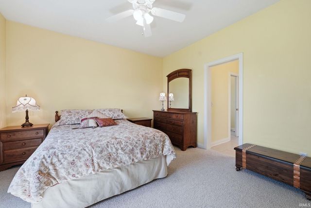 527 Chestnut Hills Parkway, Fort Wayne, IN 46814