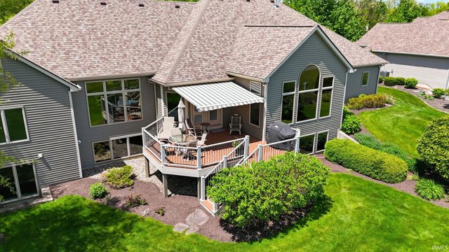 527 Chestnut Hills Parkway, Fort Wayne, IN 46814