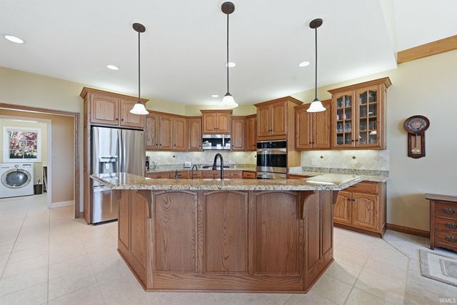 527 Chestnut Hills Parkway, Fort Wayne, IN 46814