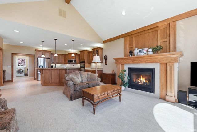 527 Chestnut Hills Parkway, Fort Wayne, IN 46814