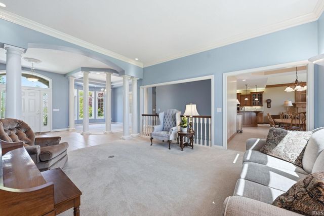 527 Chestnut Hills Parkway, Fort Wayne, IN 46814