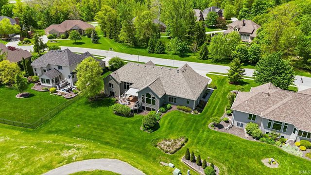527 Chestnut Hills Parkway, Fort Wayne, IN 46814