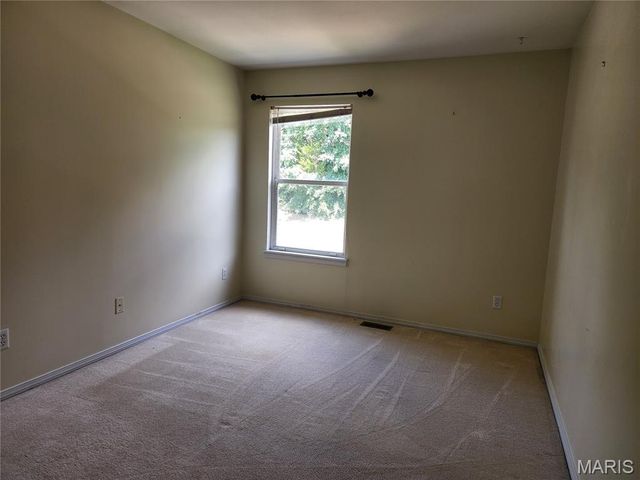 321 Heritage Commons Circle, O'fallon, MO 63368