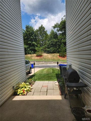 321 Heritage Commons Circle, O'fallon, MO 63368