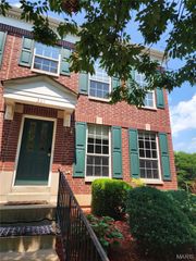321 Heritage Commons Circle, O'fallon, MO 63368