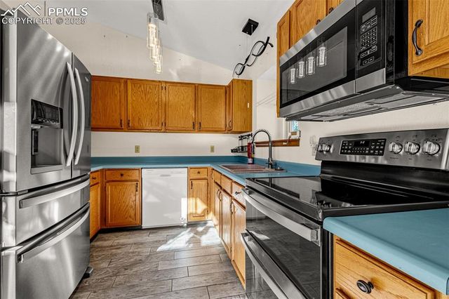 315 E Gunnison Avenue, Woodland Park, CO 80863