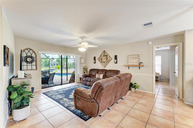 3871 EASTON STREET, Sarasota, FL 34238