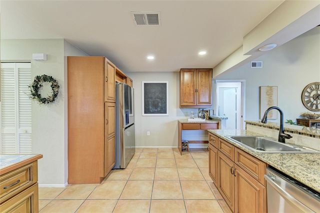 3871 EASTON STREET, Sarasota, FL 34238