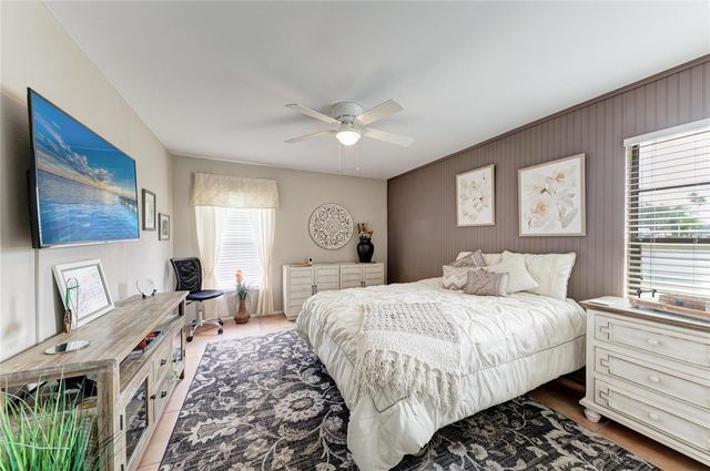 3871 EASTON STREET, Sarasota, FL 34238