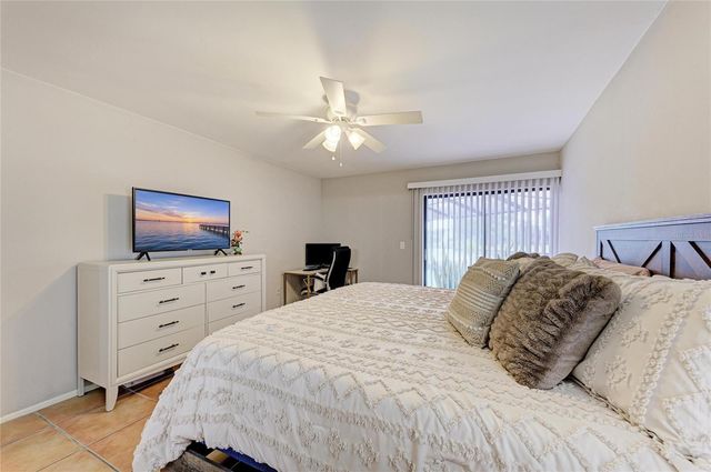 3871 EASTON STREET, Sarasota, FL 34238