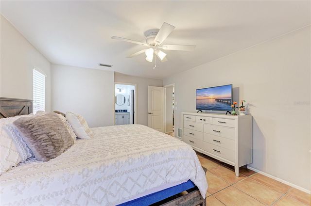 3871 EASTON STREET, Sarasota, FL 34238