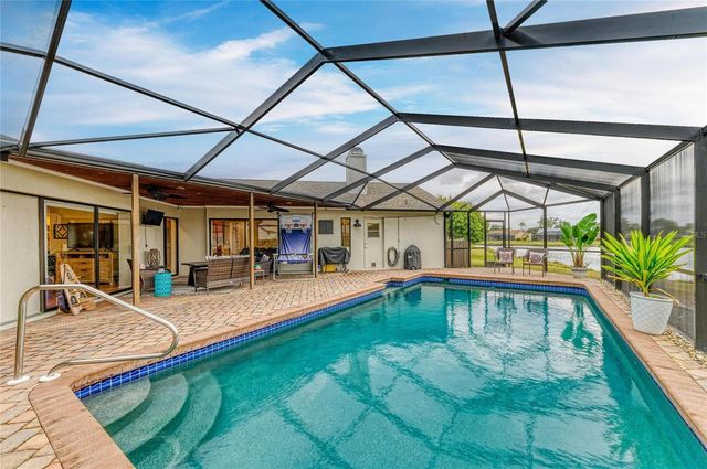 3871 EASTON STREET, Sarasota, FL 34238