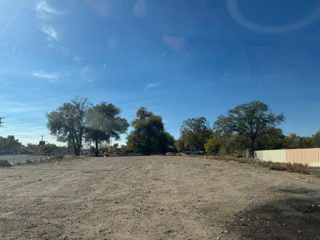 1331 Bridge Boulevard SW, Albuquerque, NM 87105