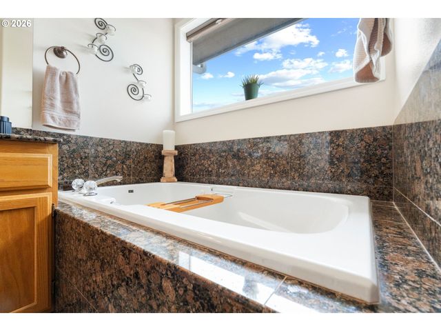 4244 M Loop, Washougal, WA 98671