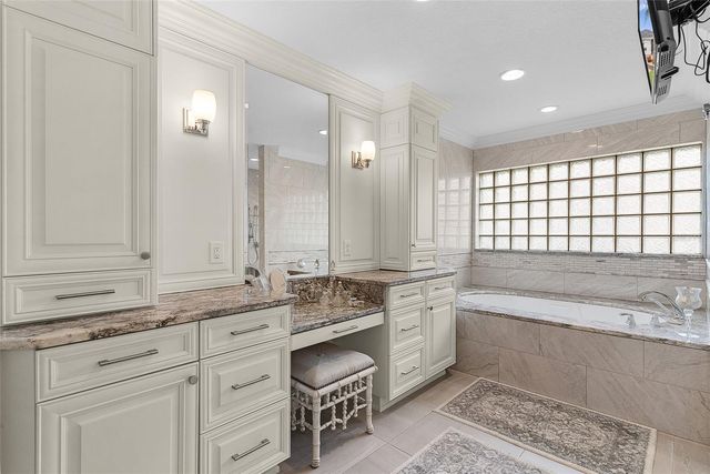 3560 WORTH CIRCLE, The Villages, FL 32162