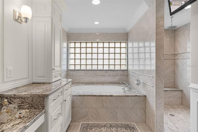 3560 WORTH CIRCLE, The Villages, FL 32162
