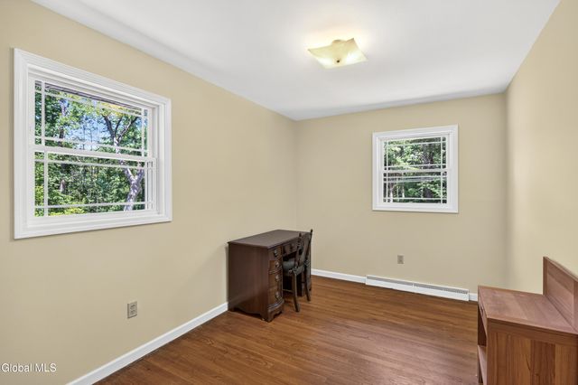 1 Linda Lane, Colonie, NY 12309