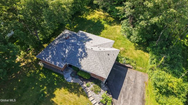 1 Linda Lane, Colonie, NY 12309