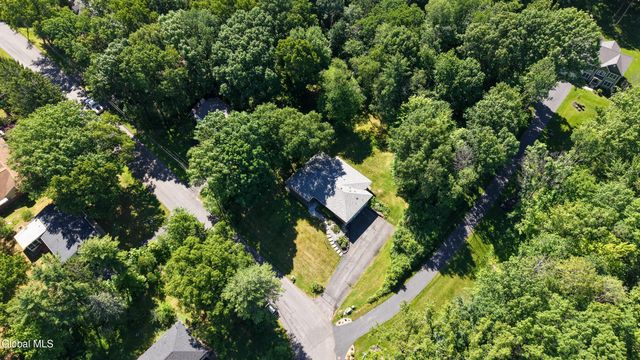 1 Linda Lane, Colonie, NY 12309