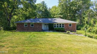 1 Linda Lane, Colonie, NY 12309