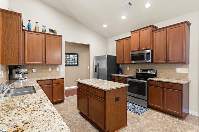 200 Marehaven Court, Piedmont, SC 29673