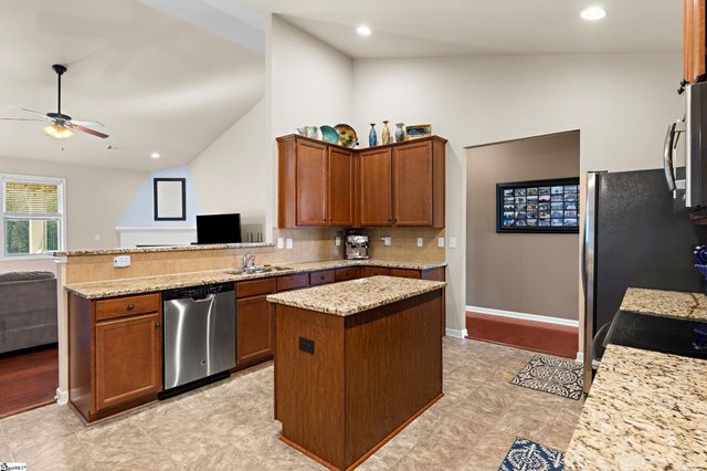 200 Marehaven Court, Piedmont, SC 29673