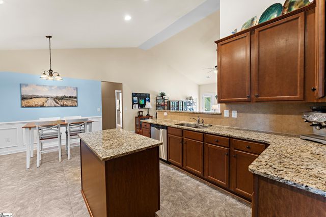 200 Marehaven Court, Piedmont, SC 29673