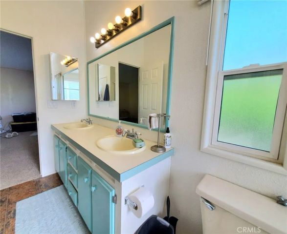 29021 Bouquet Canyon 213, Saugus, CA 91350