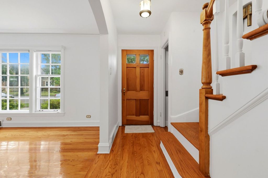 8119 Kostner Avenue, Skokie, IL 60076 — photo 3