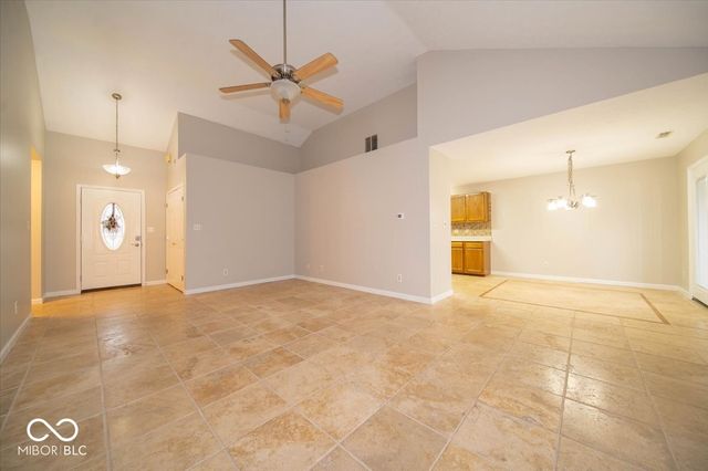 409 Paris Drive, Franklin, IN 46131