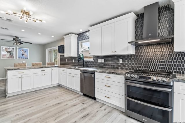 2419 Rockaway, San Antonio, TX 78232