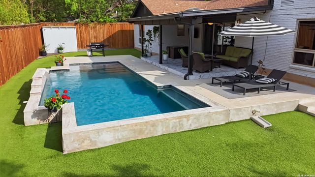 2419 Rockaway, San Antonio, TX 78232