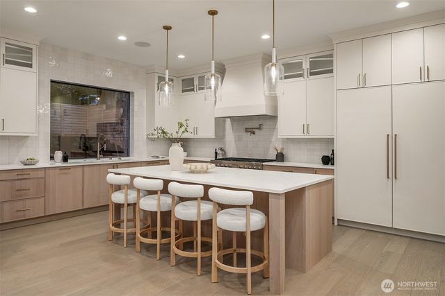 2309 103rd Avenue NE, Bellevue, WA 98004