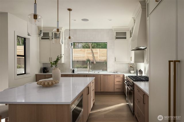 2309 103rd Avenue NE, Bellevue, WA 98004