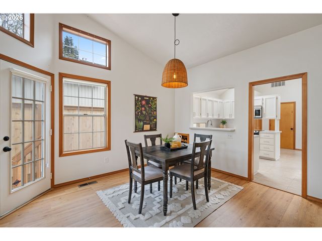 7721 Sw AFTON Ln, Portland, OR 97224