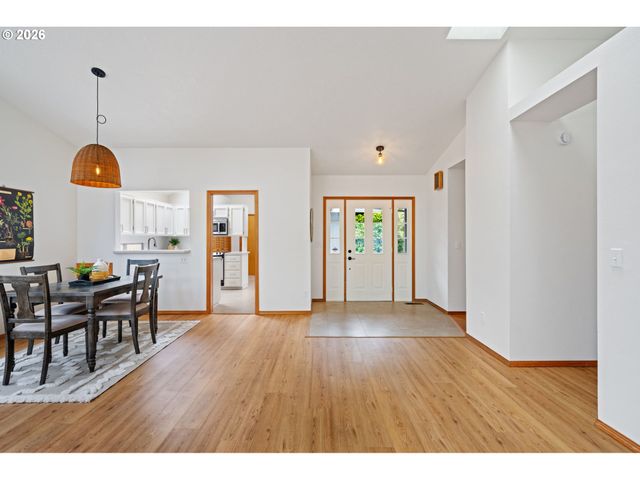 7721 Sw AFTON Ln, Portland, OR 97224