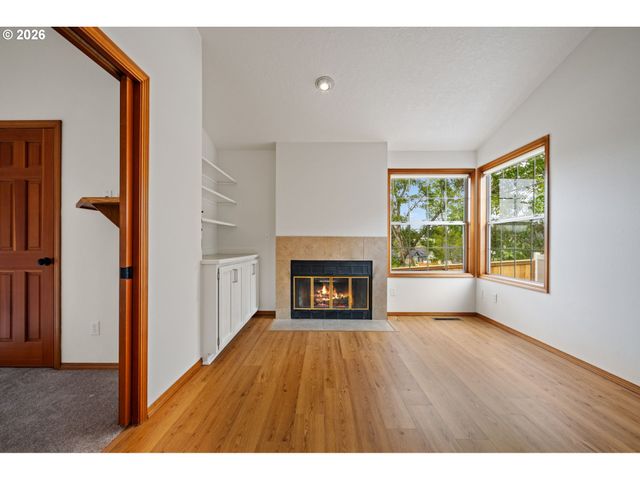 7721 Sw AFTON Ln, Portland, OR 97224