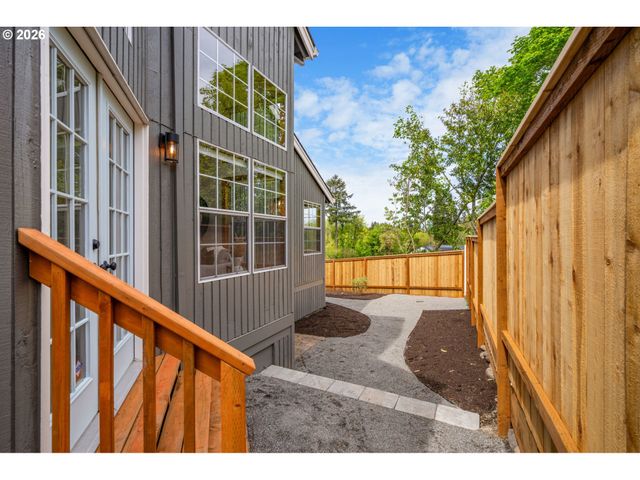 7721 Sw AFTON Ln, Portland, OR 97224